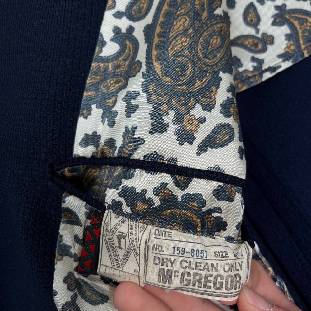 1960s McGregor Blazer Jacket Mens 42L Navy Blue Gold Buttons Paisley Lining USA - Picture 8 of 8